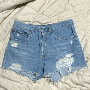 Distressed Levi 501s